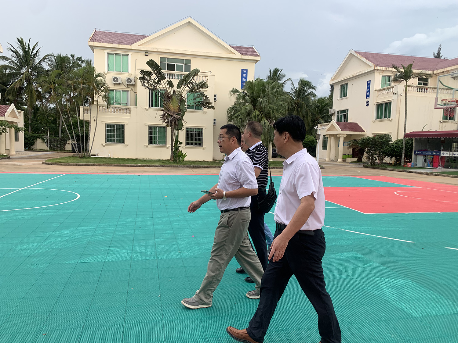 省教育厅有关领导到我校第三、第四